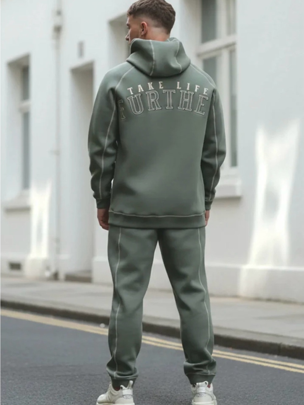 NWT SCUBA TECH CONTRAST STITCH JOGGERS